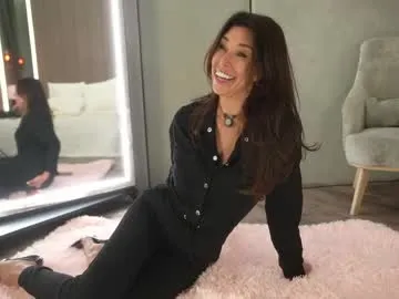 arte_adelle from Chaturbate