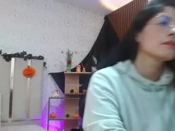 Discover cute camslut Blue_tay1 blue_tay1 from Chaturbate
