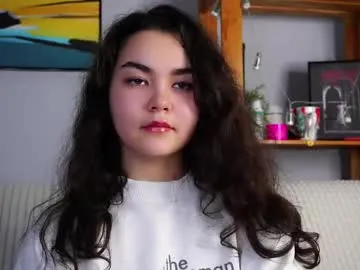 camrising — Goal: Hellloo^^ Hi it's my first day so let's get to know each other and have fun #shy #cute #new #18 #asian [22 tokens remaining]