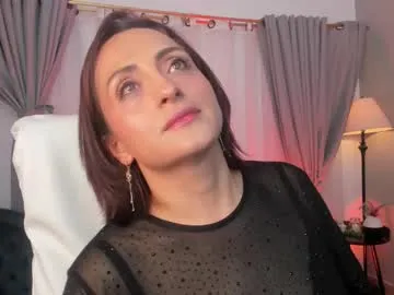 evazul —  Do you dare to check why no one forgets a woman like me? // All goals completed!  Thanks to all tippers! #stockings #milf #feets #pantyhose #hairy