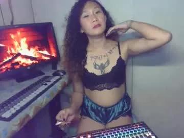 hottestkera69 from Chaturbate