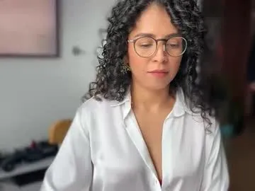 illaroom — SExy SHOWPM--45tk #smile #bestmodel #sexy #latina  #cum #tits  #lovense #bigboobs [1899 tokens remaining]