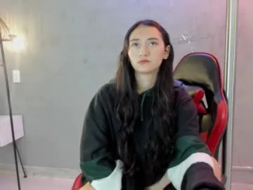 isabella_nowa — GOAL:  GOAL 1 --  warm me up [23 tokens remaining]  MULTIGOALS -- VALENTINE'S DAY ... 