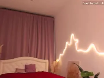 laura_coy — happy valentine's day  goal:  play with my hair #cute #shy #skinny #dance #natural [11 tokens remaining]