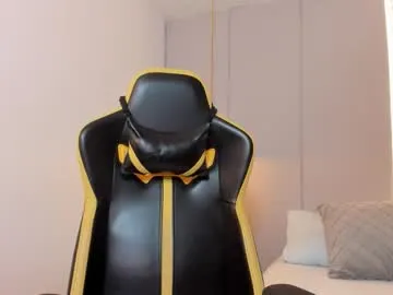 lena_jhons — GOAL: SUCK NIPPLES [50 tokens remaining] Welcome to my room! can you make me cum?,try with my favorite patterns 11,15,16,18,22,35... #bignipples #bigboobs #hairyarmpits #hairy #curvy