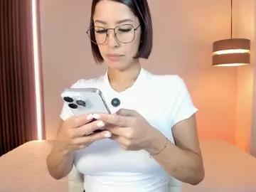 Checkout sweet camslut Luvely_unique luvely_unique from Chaturbate