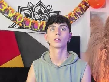 Masturbate to 18 years old maiky_cooper from Chaturbate maiky_cooper from Chaturbate