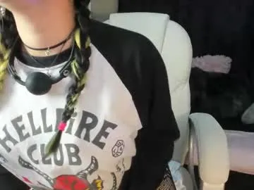 natsuki_09 — Soft Boob Tease Warm-Up    [88 tokens left] Hey welcome to my room! 