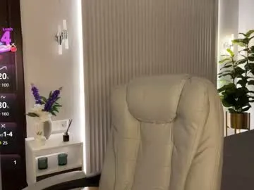 ohmyemma — slap ass x5  #blonde #findom #nude #bigass #private [0 tokens remaining]