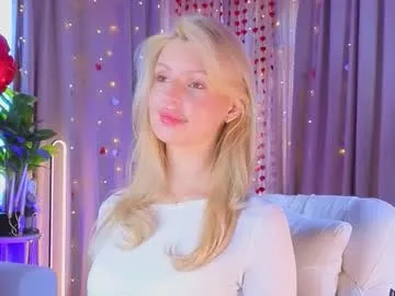 realcrystal — GOAL: for smile [661 tokens remaining] Welcome to my room kitten! <3 #18 #blonde #tease #lovense #new