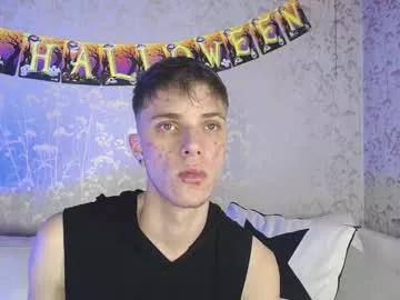 Check out 19 years old robbinblaze from Chaturbate robbinblaze from Chaturbate