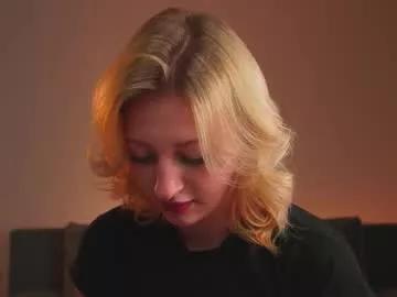 Checkout sweet camwhore Rue_novella rue_novella from Chaturbate