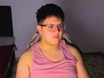 Join hot model Ryan_doretti ryan_doretti from Chaturbate
