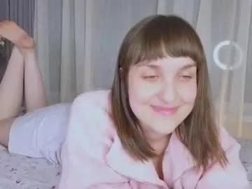 Discover Saphirree, she wants to masturbate for you saphirree from Chaturbate