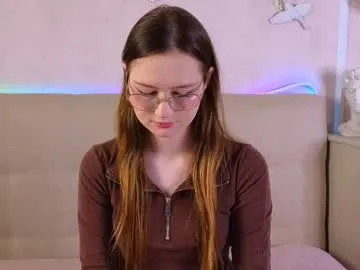 sharonmullins — GOAL: show tits [34 tokens remaining] Welcome to my room! Hi i`m Sharon #new #shy #18 #sexy #cute