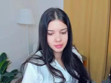 softlyy_bold from Chaturbate