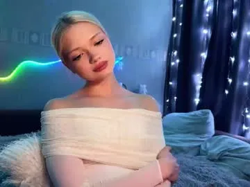 suzannabarmes from Chaturbate