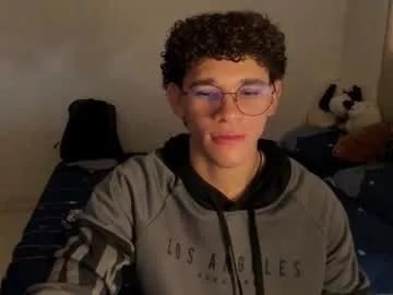 Amazing Tom_blue10 wants you to fuck his body now tom_blue10 from Chaturbate