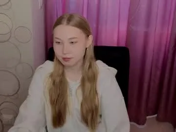 tristaaluarez — Hello guys, nice to see you!! [25 tokens left]  #shy #new #18 #asian #blonde