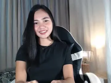 urhot_angelica — first day! Hit my goal [2996 tokens remaining]  urhot_angelica 