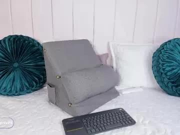 Discover Valentina69t, she wants to masturbate for you valentina69t from Chaturbate