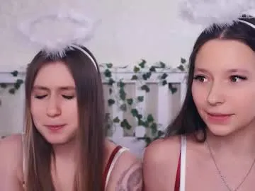 wendiesetters — GOAL: tease with fingers near lips Welcome to ours room  pvt is open  ours fav vibrations 100|120|160|200| #young #lovense #shy #natural #smalltits