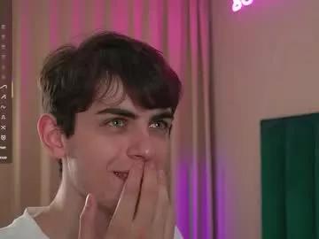 zest_kiss from Chaturbate