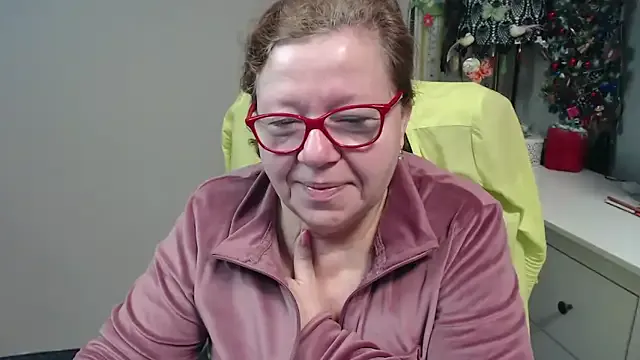 Adelewildx — Freechat on StripChat