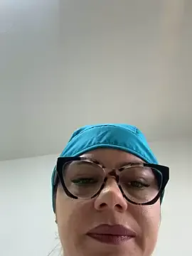 alicee16 on StripChat