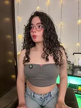 Discover Antoniart_, she wants to masturbate for you Antoniart_ from StripChat