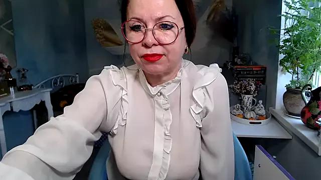 Arisa5000 from StripChat