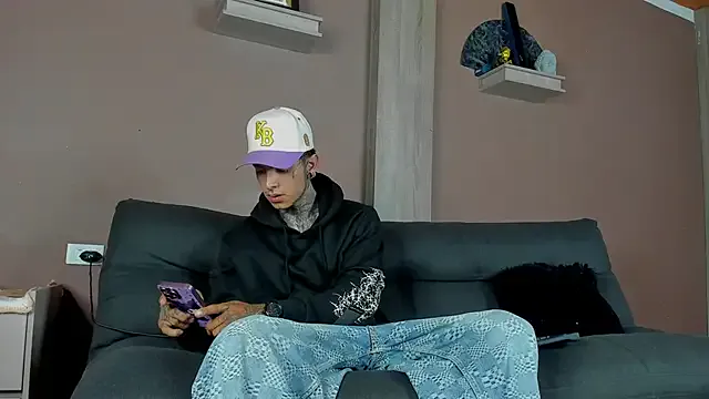 Aron_ford on StripChat