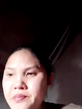 BigAssmomx on StripChat