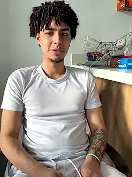 bigryann23 from StripChat