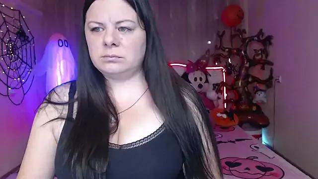 Cute BritneyRaine wants you to fuck her body now BritneyRaine from StripChat