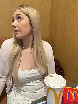 StripChat CherryAuroraa is Group CherryAuroraa — Group on StripChat