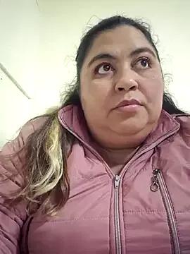 Explore Curvy_diva_, she wants to masturbate for you curvy_diva_ from StripChat