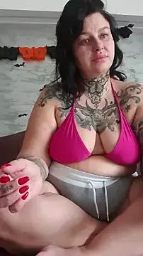 CurvyyAnna from StripChat