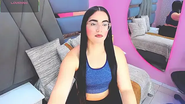Dalis_Hills on StripChat