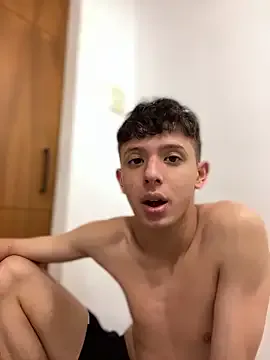 Daniel_Roy — Show Dick + masturbation