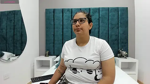 DanielleEvans_ — plug anal