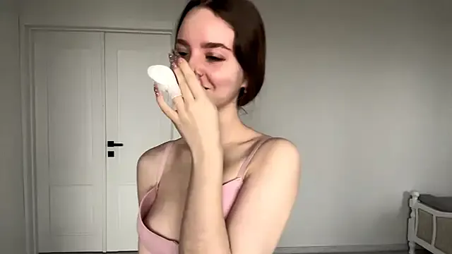 EhtelBiondi on StripChat