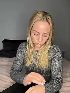 emily-becker22 — Show my big boobs