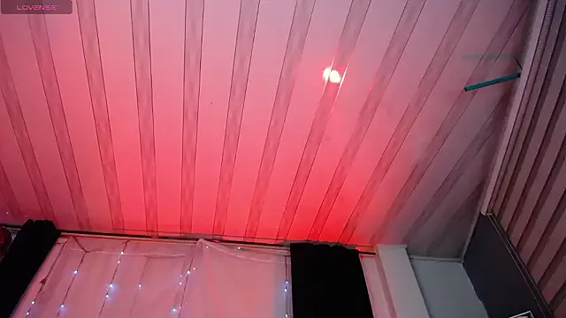 Emilyy05_ on StripChat