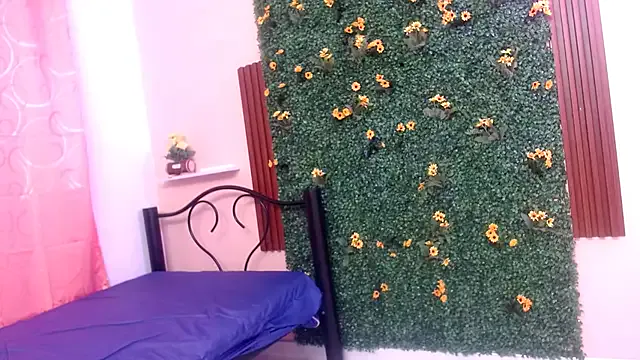 evaleribigtits18 — Freechat on StripChat