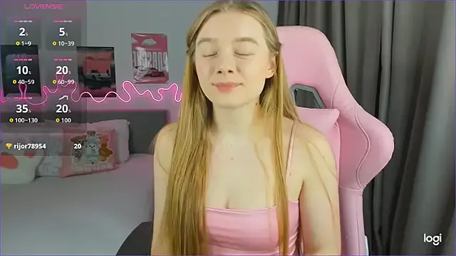 EvaRaee — Doggy with the juicy ass on the chair
