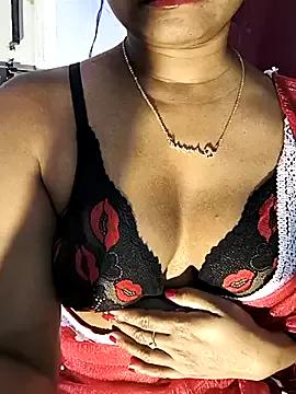 Slutty FANTASY_QUEEN_07 wants you to fuck her body now FANTASY_QUEEN_07 from StripChat