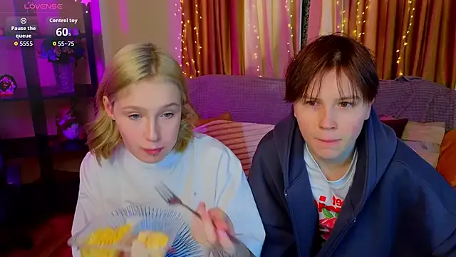 Girls_Fingers — stand up and show everything