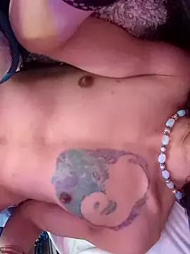 gurlnips from StripChat