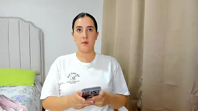 Masturbate to cute model Hanna86 Hanna86 from StripChat